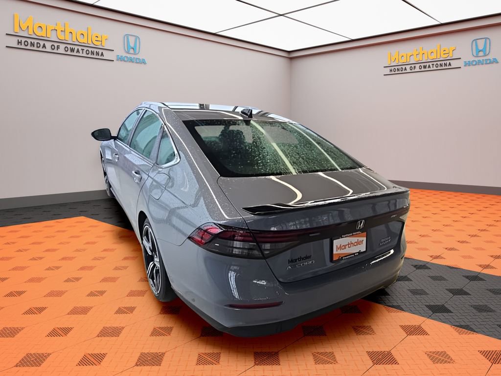 Used 2023 Honda Accord Sport image 3