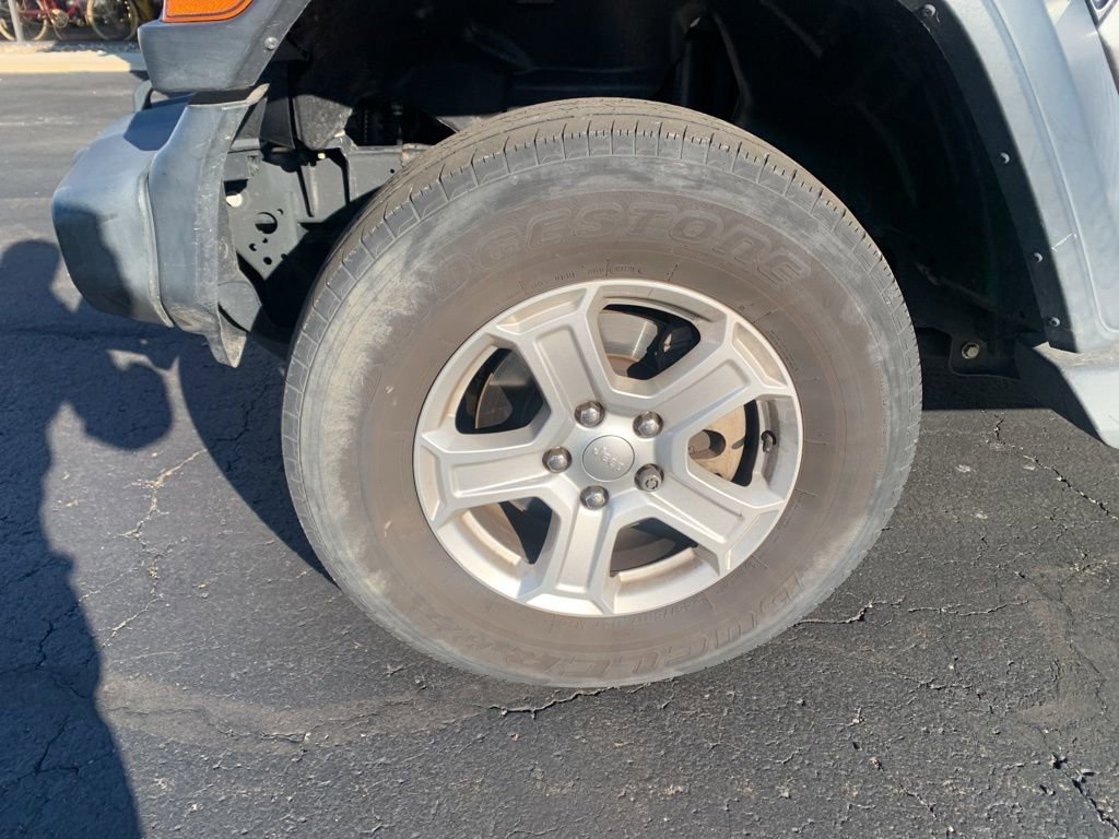 Used 2020 Jeep Wrangler Sport image 9