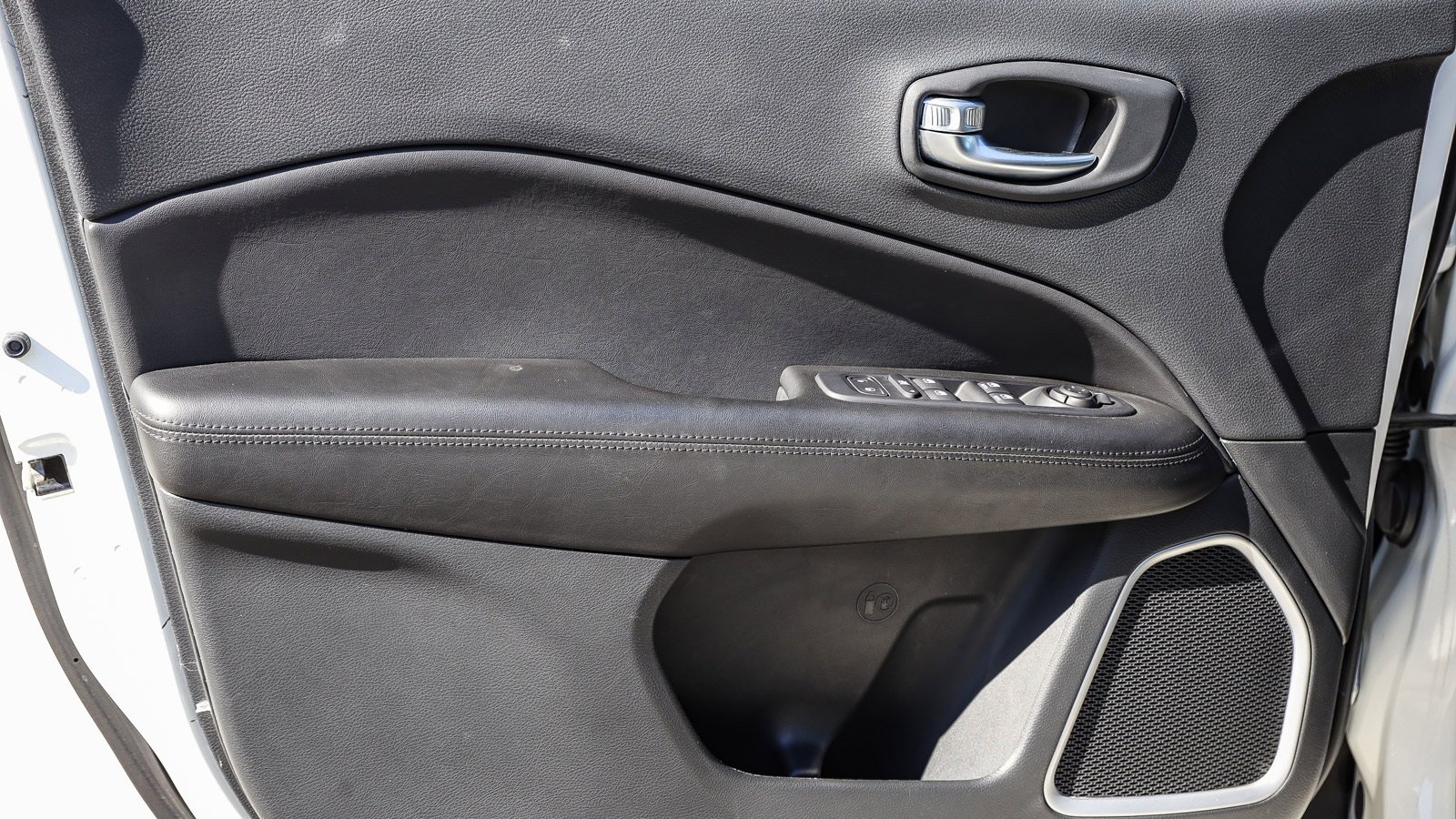 Used 2021 Jeep Compass Latitude image 19