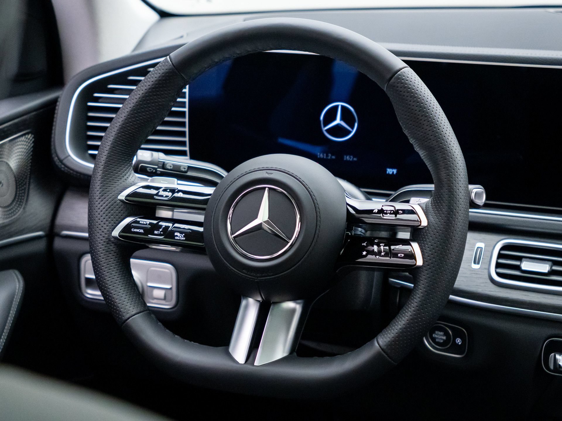New 2026 Mercedes-Benz GLS 450 4MATIC image 11
