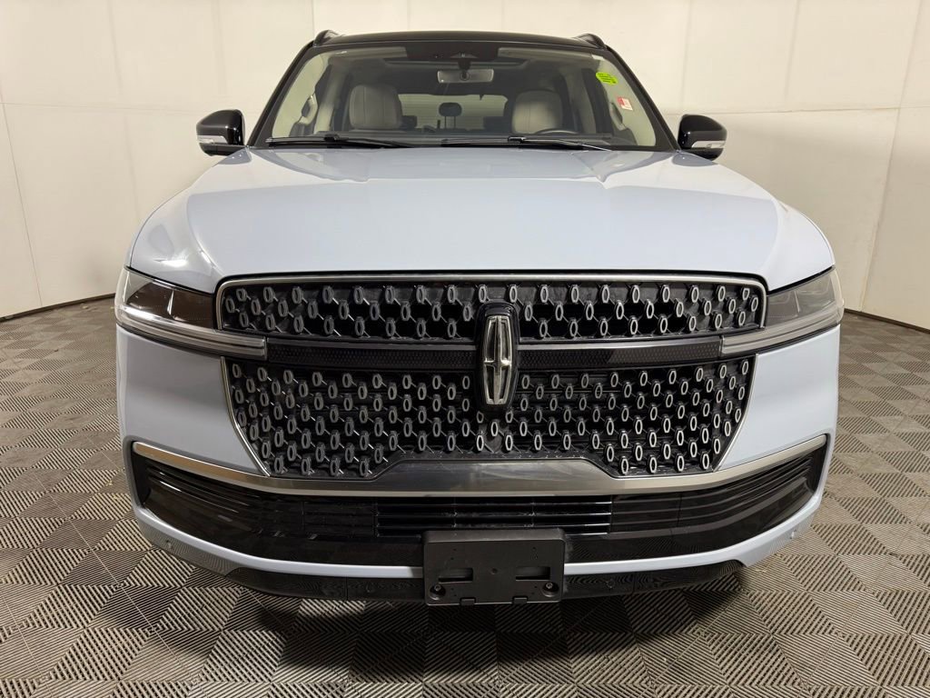 Certified 2025 Lincoln Navigator Reserve image 10