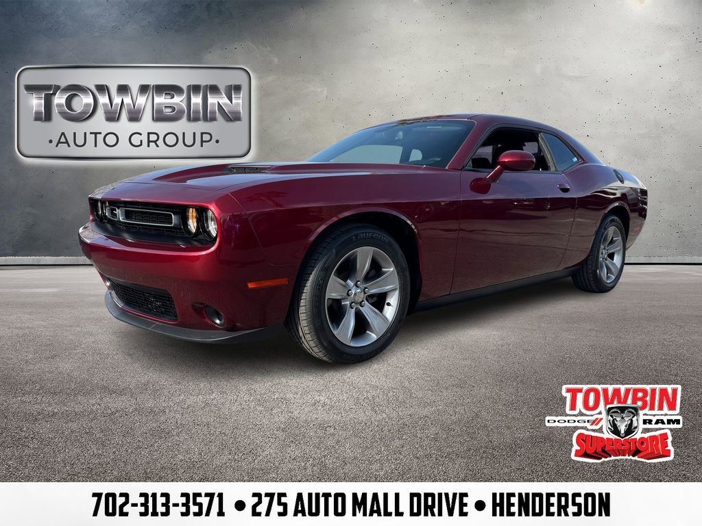 Used 2019 Dodge Challenger SXT image 1