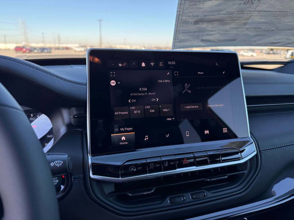 New 2026 Jeep Compass Latitude image 30