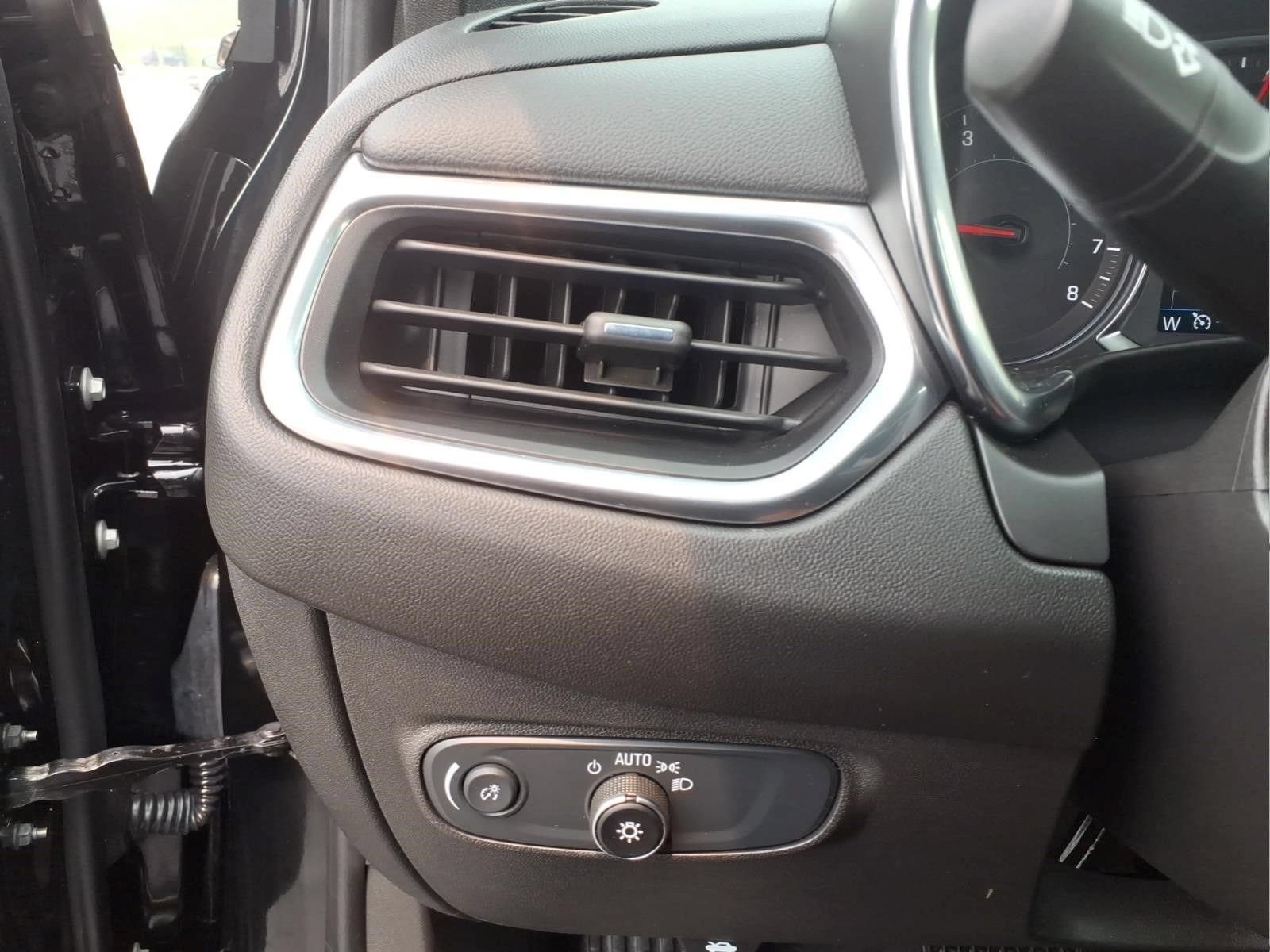 Certified 2024 Chevrolet Equinox LT w/ LPO, Floor Liner Package FWD image 21