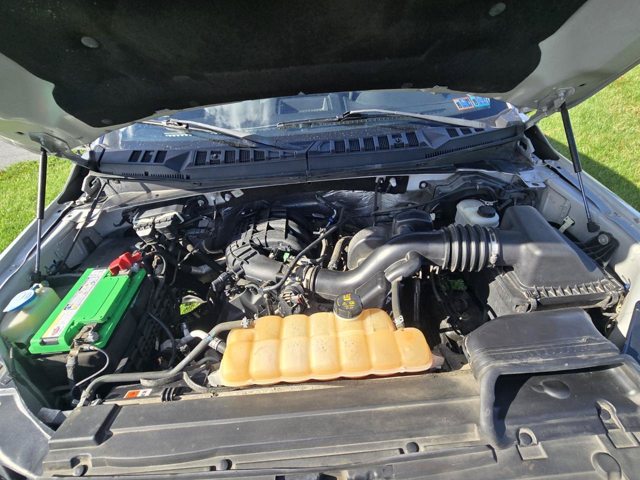 Used 2016 Ford F150 XL w/ XL Power Equipment Group AWD/4WD image 12