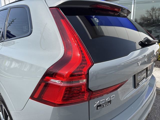 Used 2025 Volvo XC60 B5 Plus AWD/4WD image 11