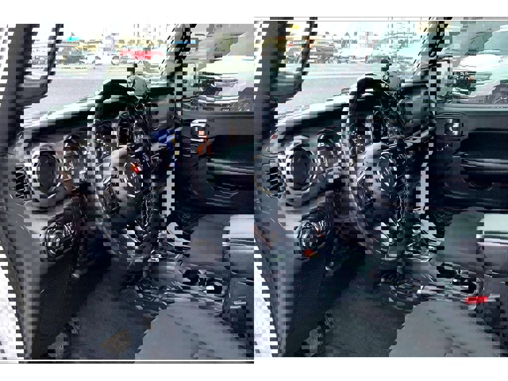 Used 2018 Jeep Wrangler Unlimited Sport S image 15