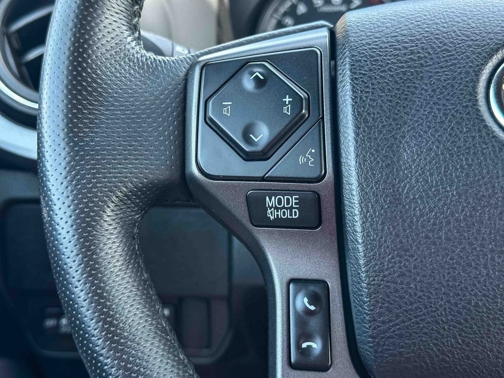 Used 2021 Toyota Tacoma TRD Sport AWD/4WD image 28