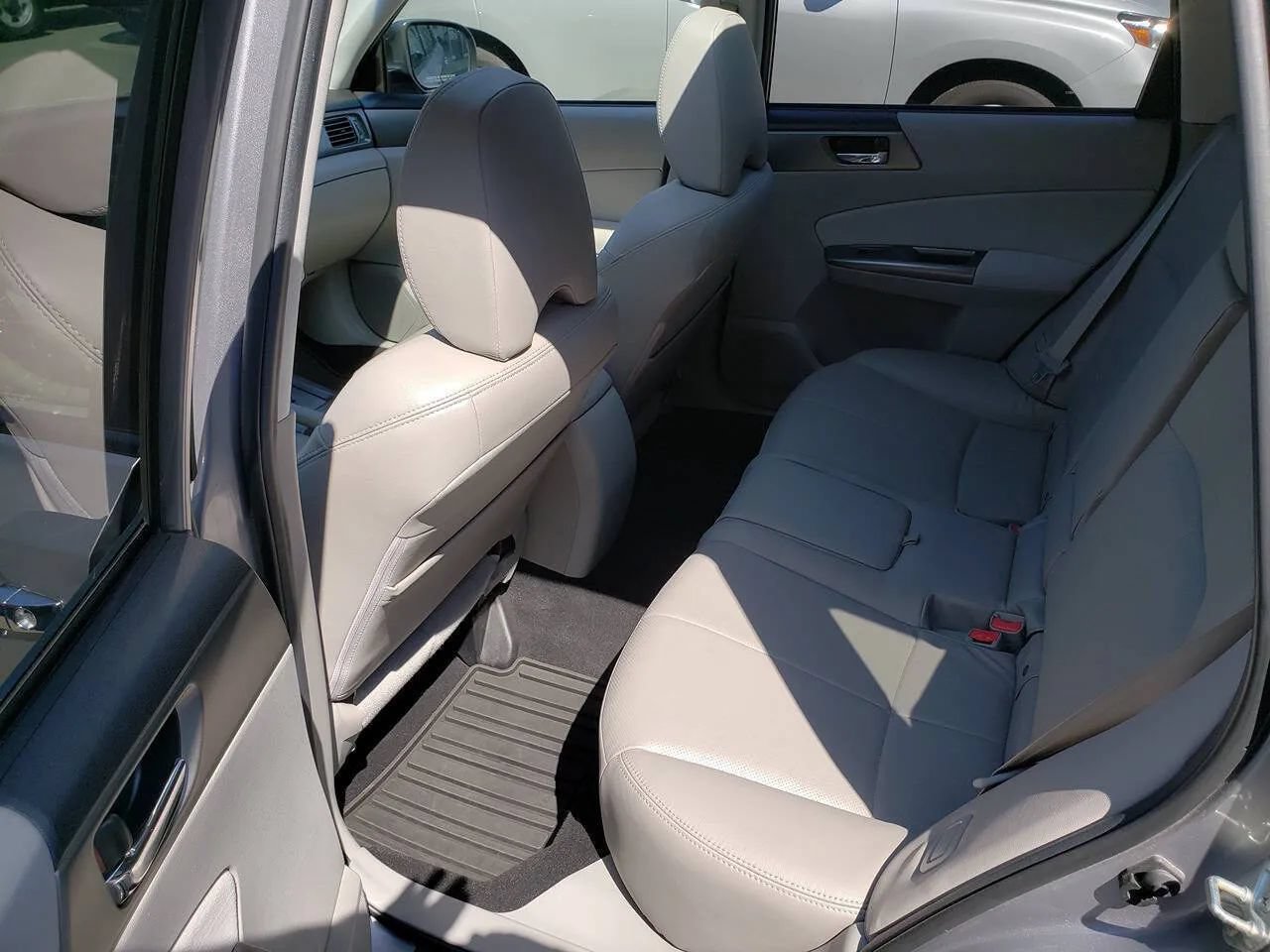 Used 2013 Subaru Forester 2.5X Limited AWD/4WD image 4