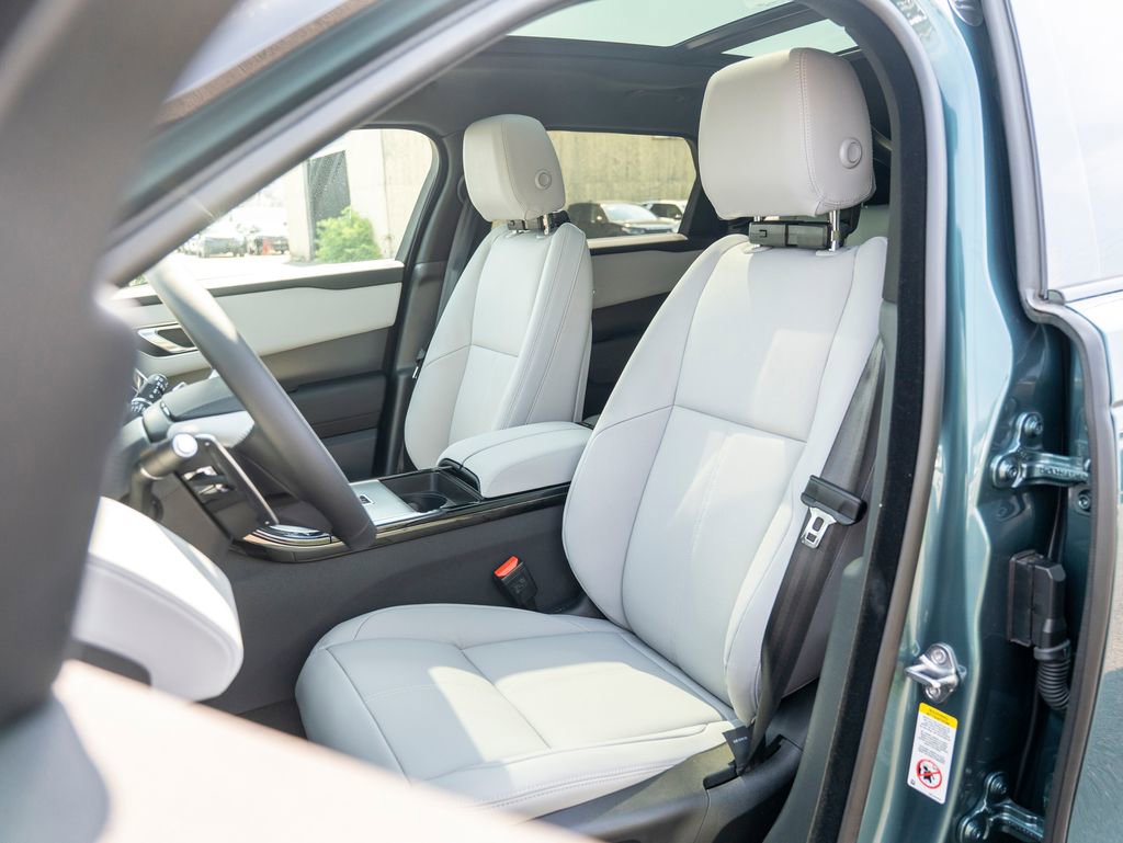 New 2026 Land Rover Range Rover Velar S image 18