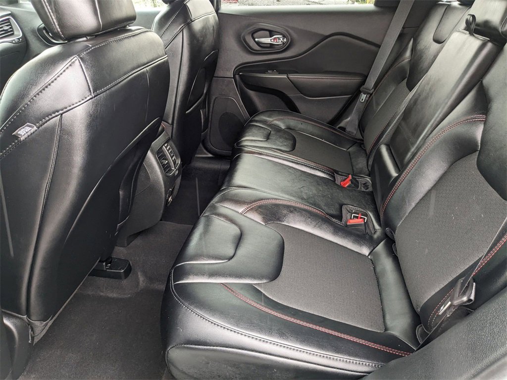 Used 2022 Jeep Cherokee Trailhawk image 24