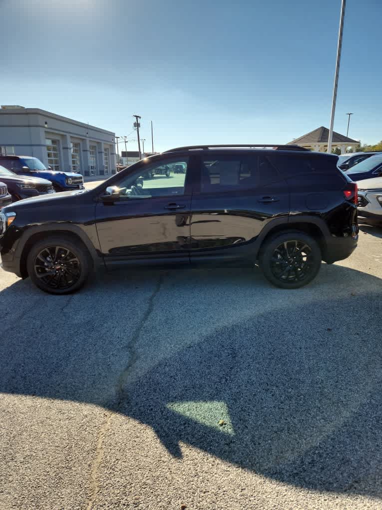 Used 2024 GMC Terrain SLT w/ Elevation Edition AWD/4WD image 20