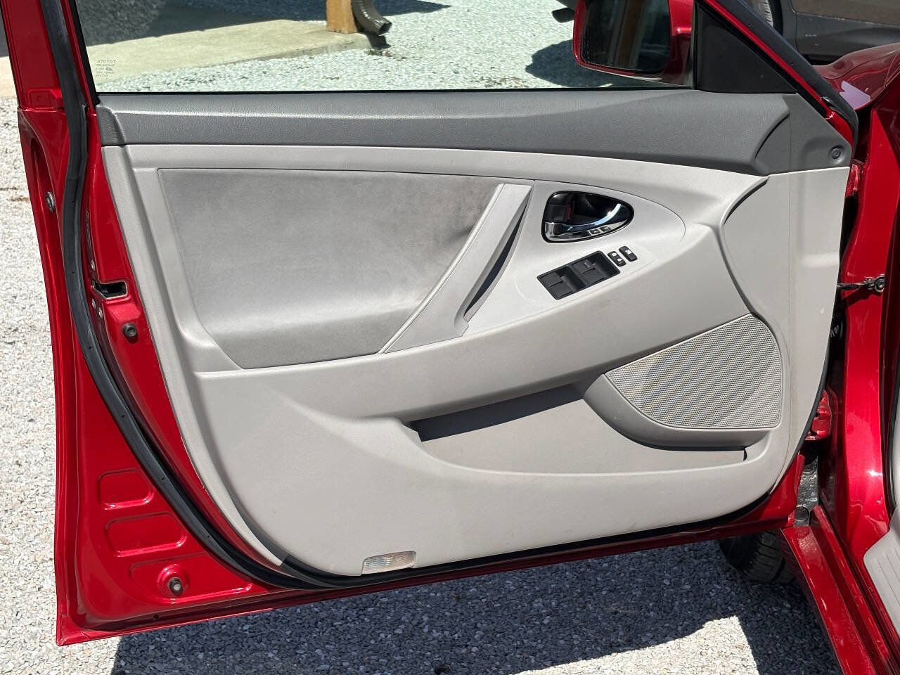 Used 2007 Toyota Camry LE FWD image 7