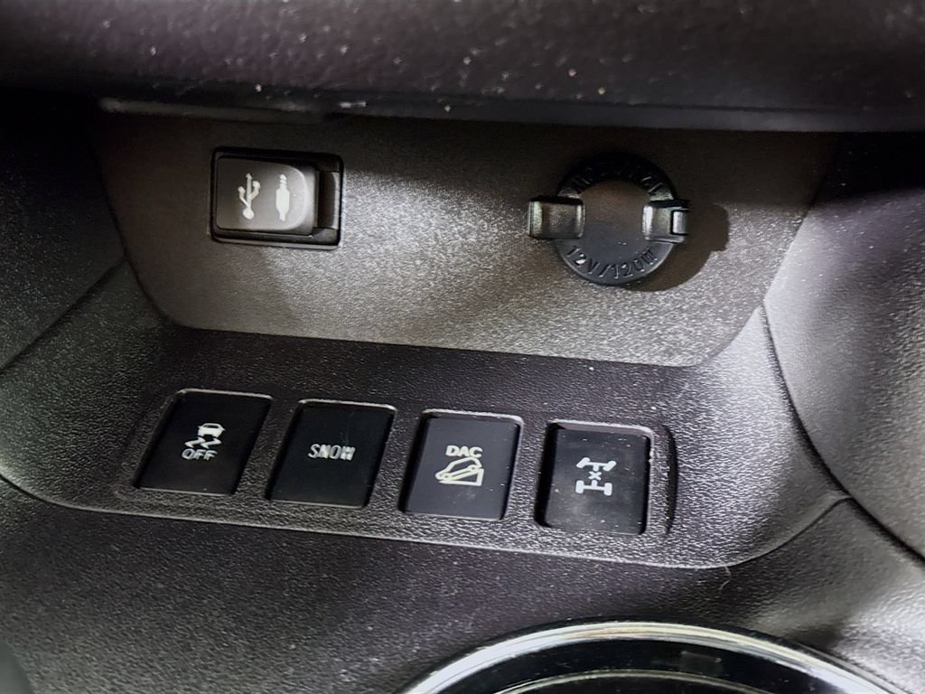 Used 2014 Toyota Highlander XLE AWD/4WD image 13