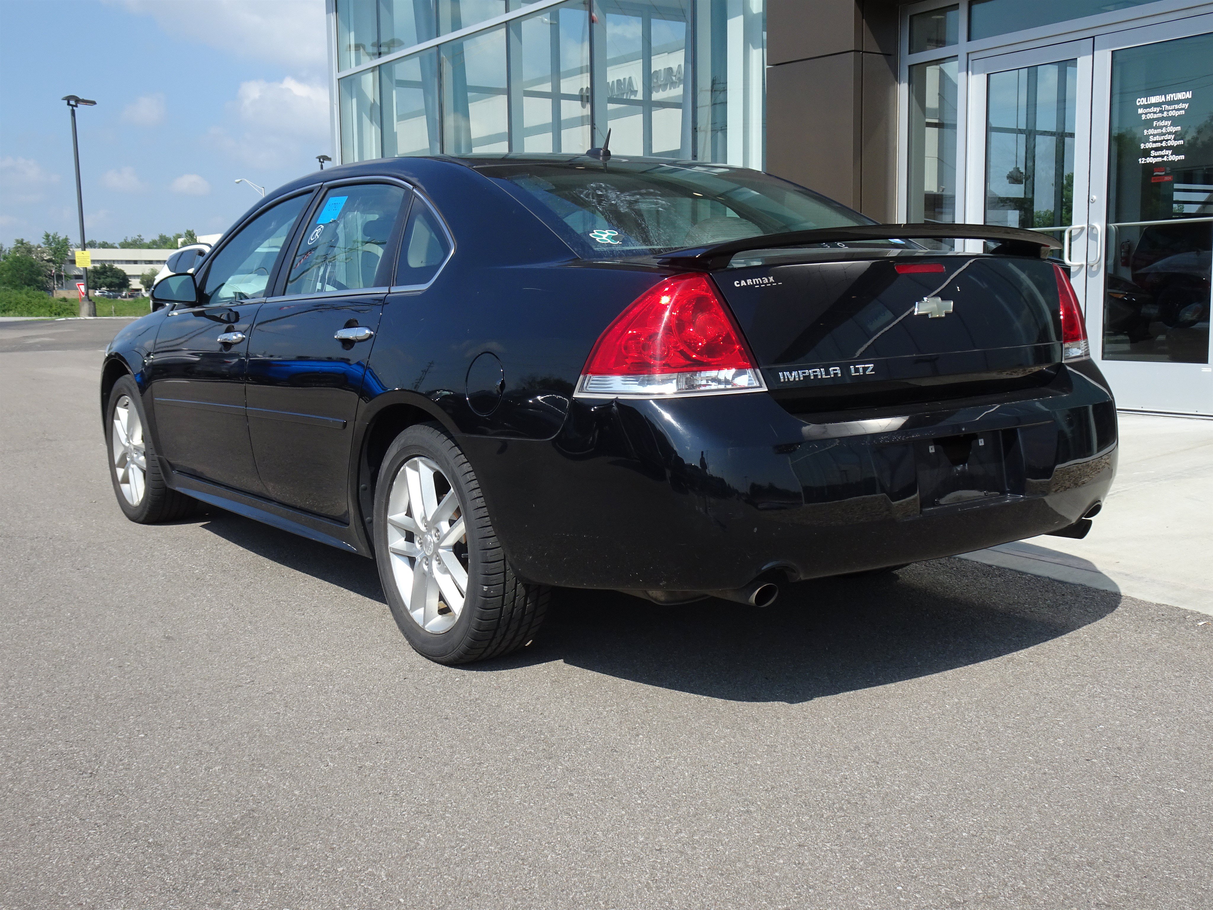 Used 2012 Chevrolet Impala LTZ FWD image 9