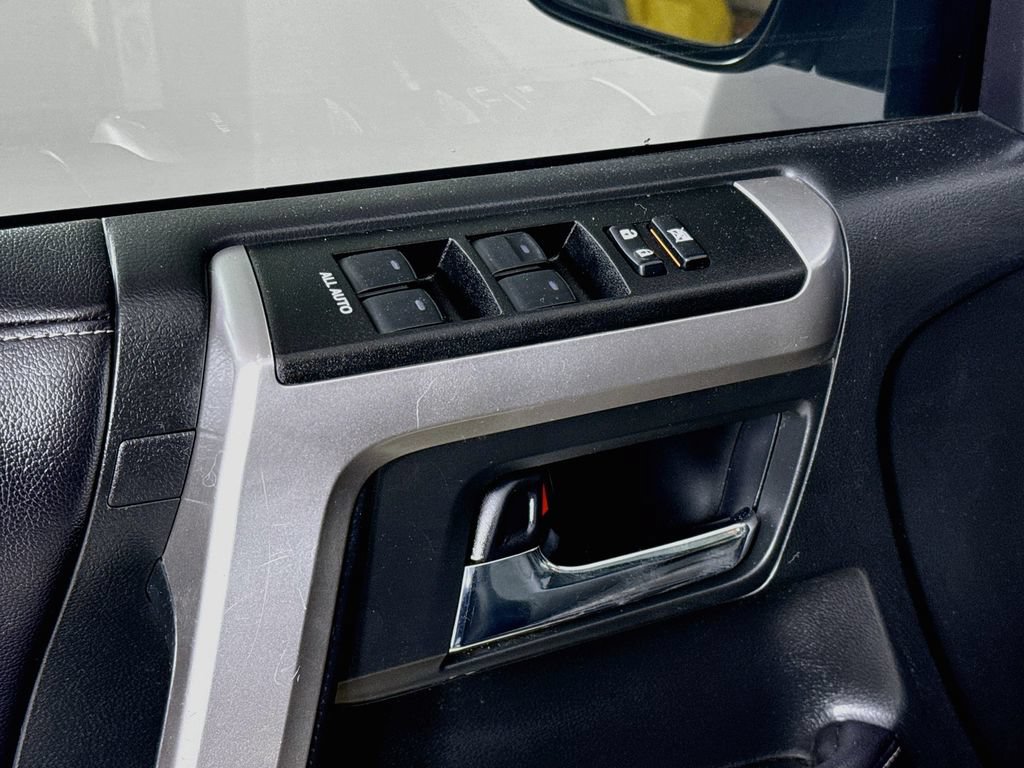 Certified 2019 Toyota 4Runner SR5 Premium AWD/4WD image 19