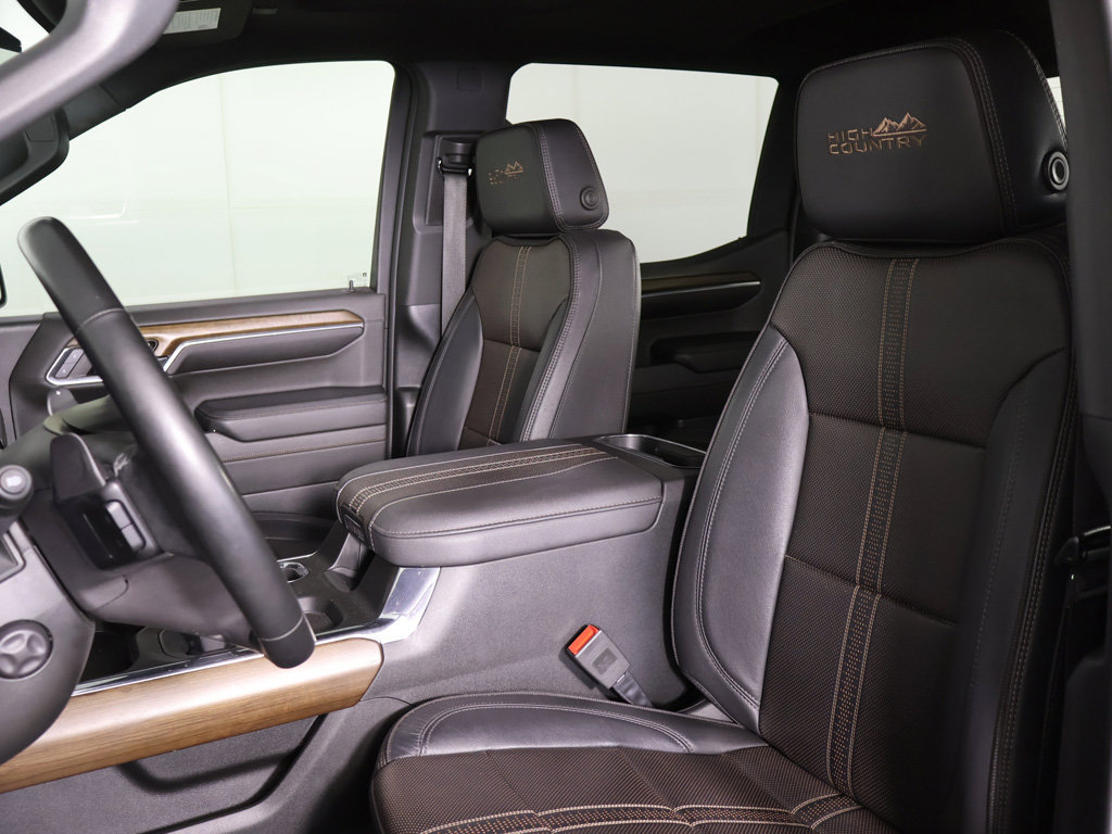 Used 2024 Chevrolet Silverado 1500 High Country w/ High Country Premium Package AWD/4WD image 30