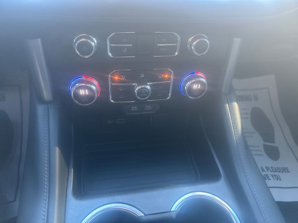 Used 2021 GMC Yukon SLE image 23