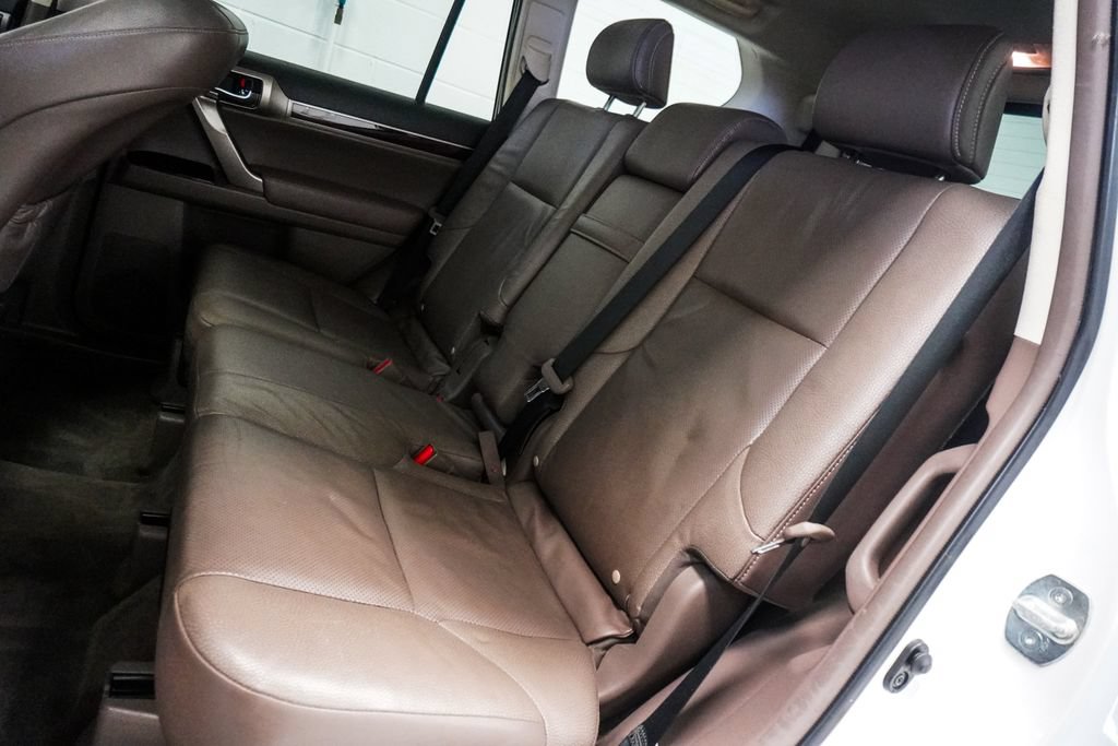 Used 2016 Lexus GX 460 w/ Premium Package AWD/4WD image 9