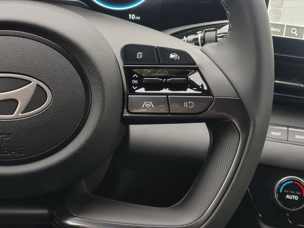 New 2025 Hyundai Elantra SEL FWD image 13