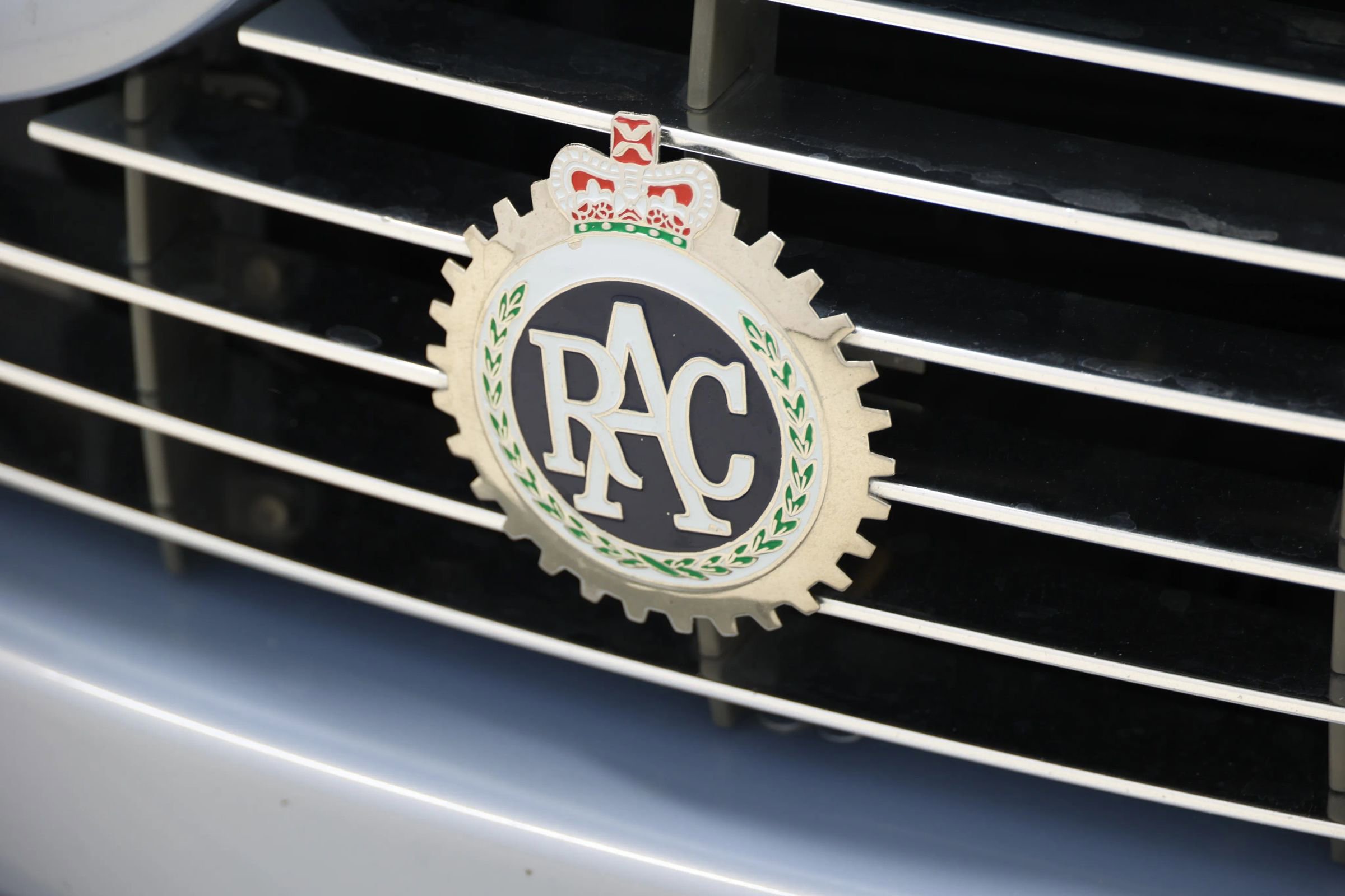 Used 2011 Aston Martin V8 Vantage Coupe image 76