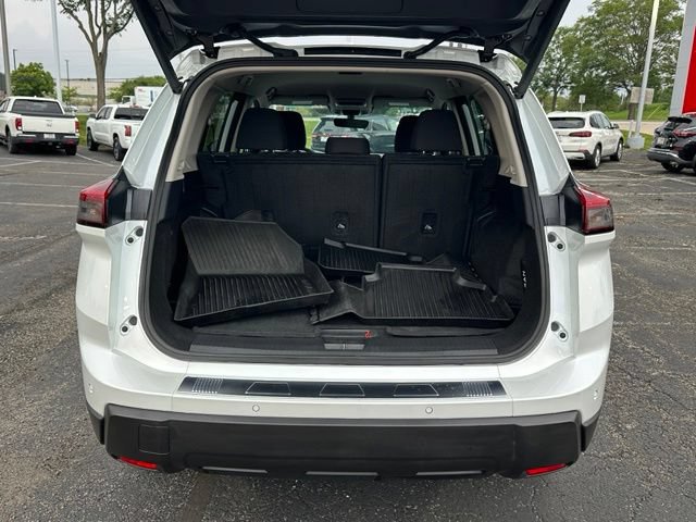 Certified 2025 Nissan Rogue SV AWD/4WD image 14