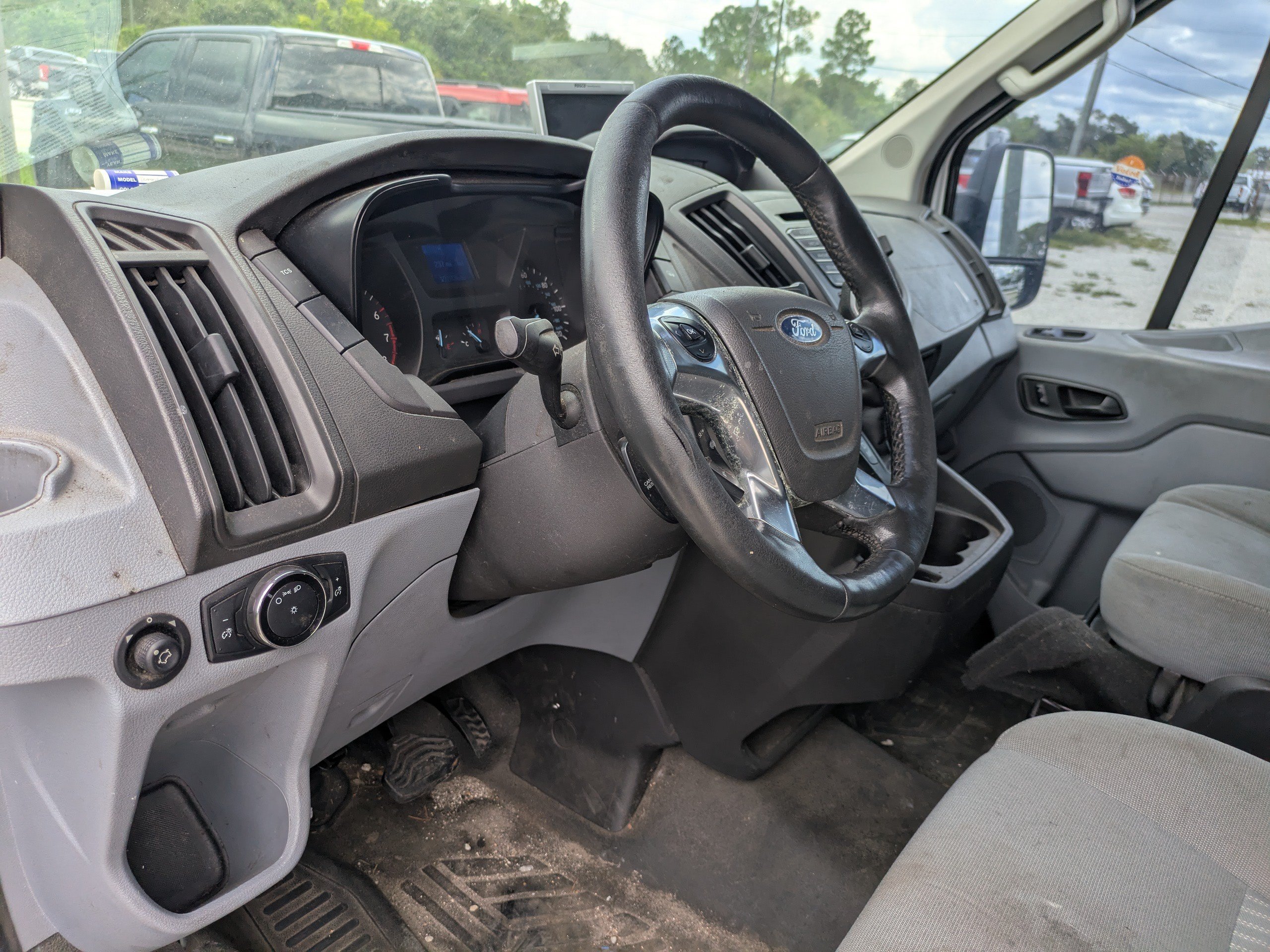 Used 2015 Ford Transit 250 148 Medium Roof w/ Interior Upgrade Package RWD image 19