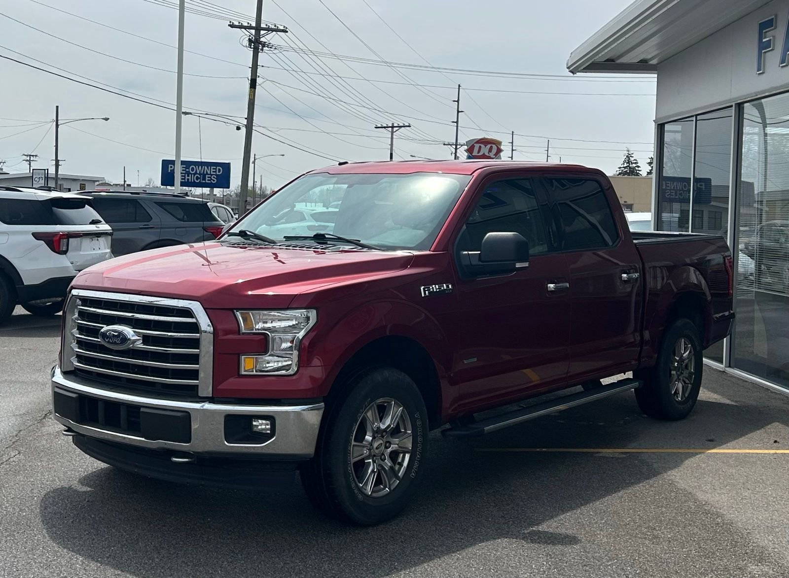 Used 2017 Ford F150 XLT w/ Equipment Group 302A Luxury image 3