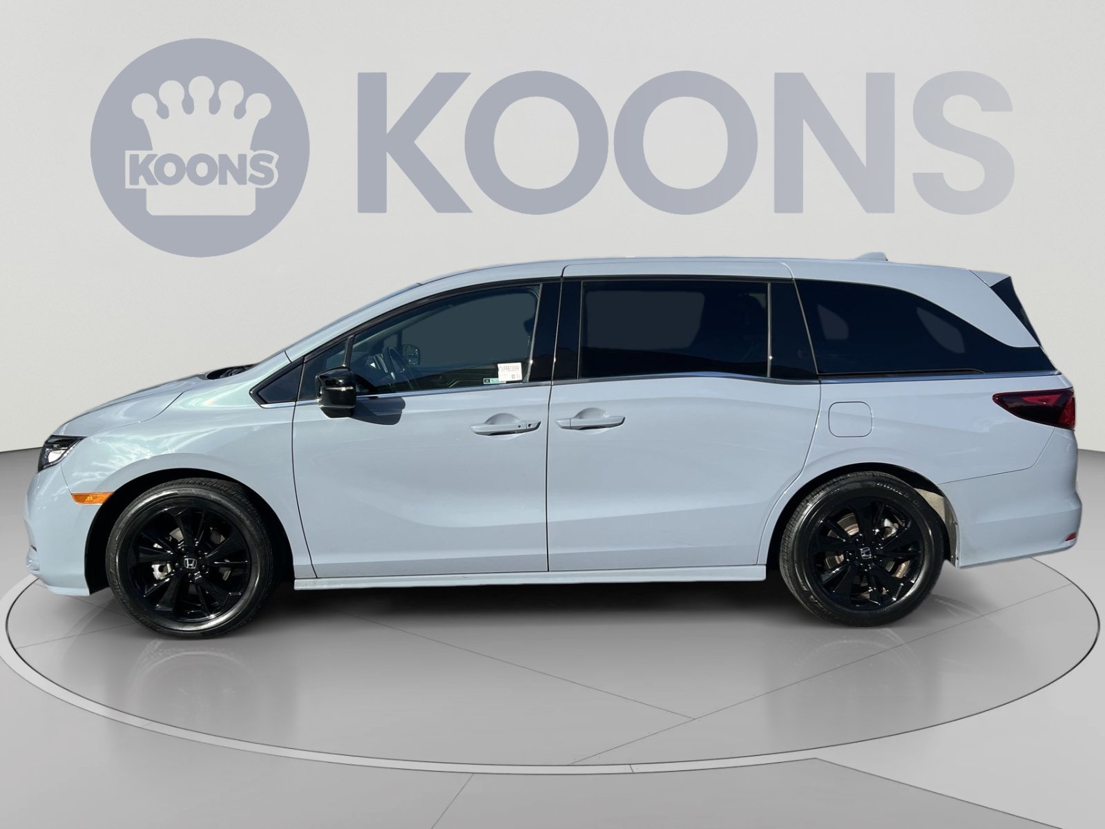 Used 2024 Honda Odyssey Sport image 2