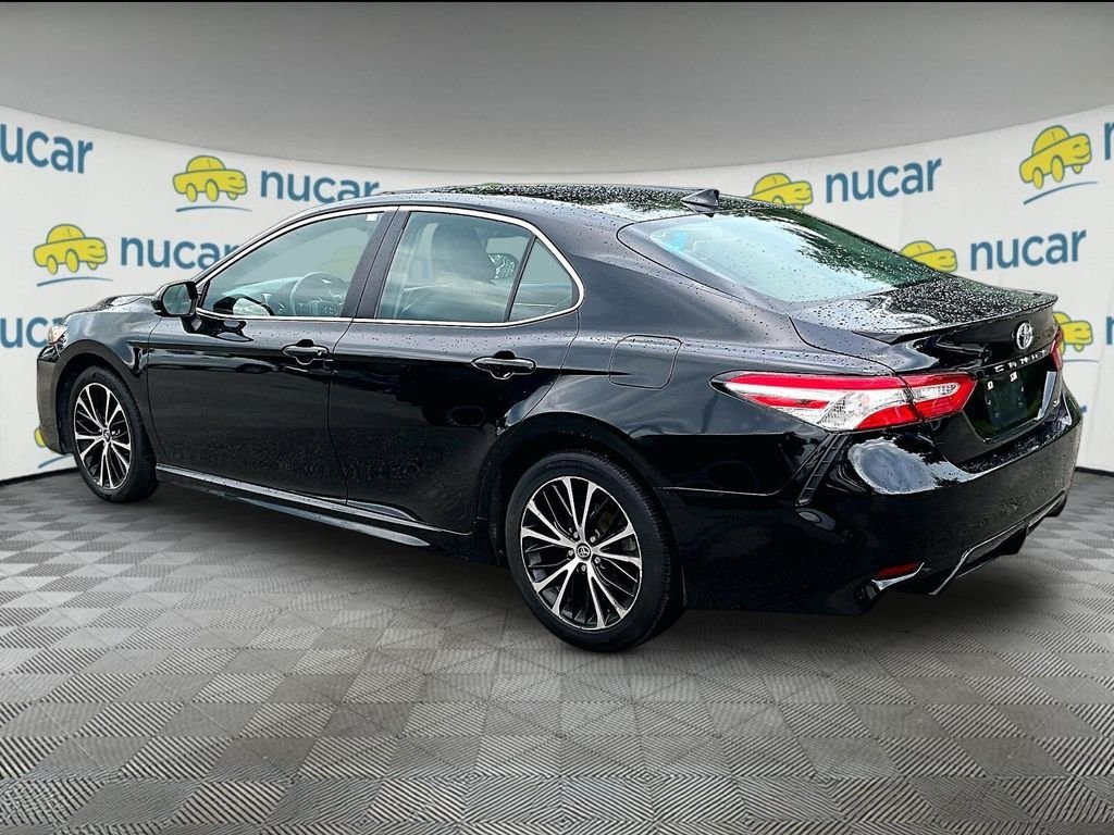 Used 2020 Toyota Camry SE FWD image 5