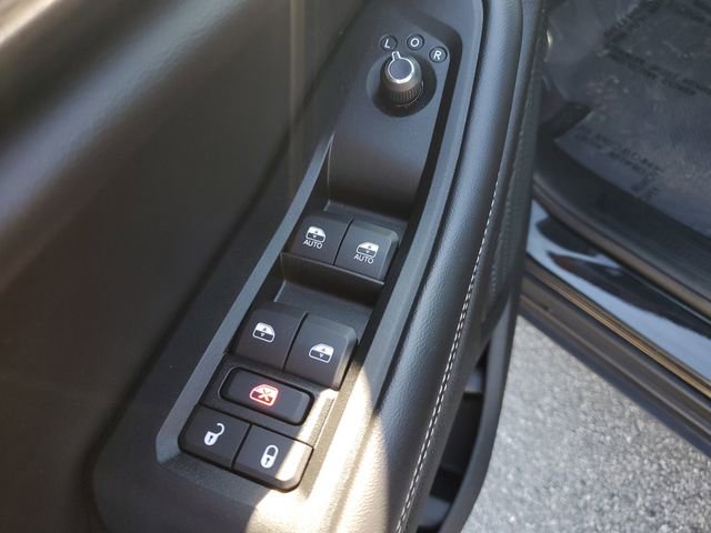 Certified 2025 Jeep Grand Cherokee L Laredo w/ Trailer Tow Package image 25