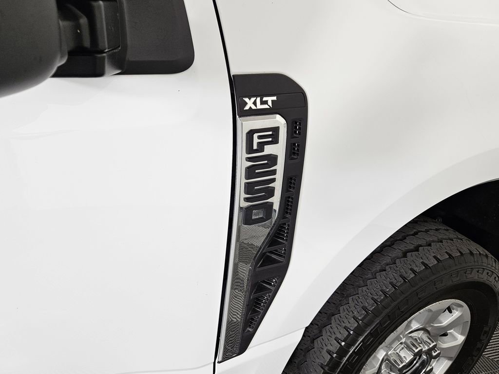 Used 2024 Ford F250 XLT w/ FX4 Off-Road Package image 6