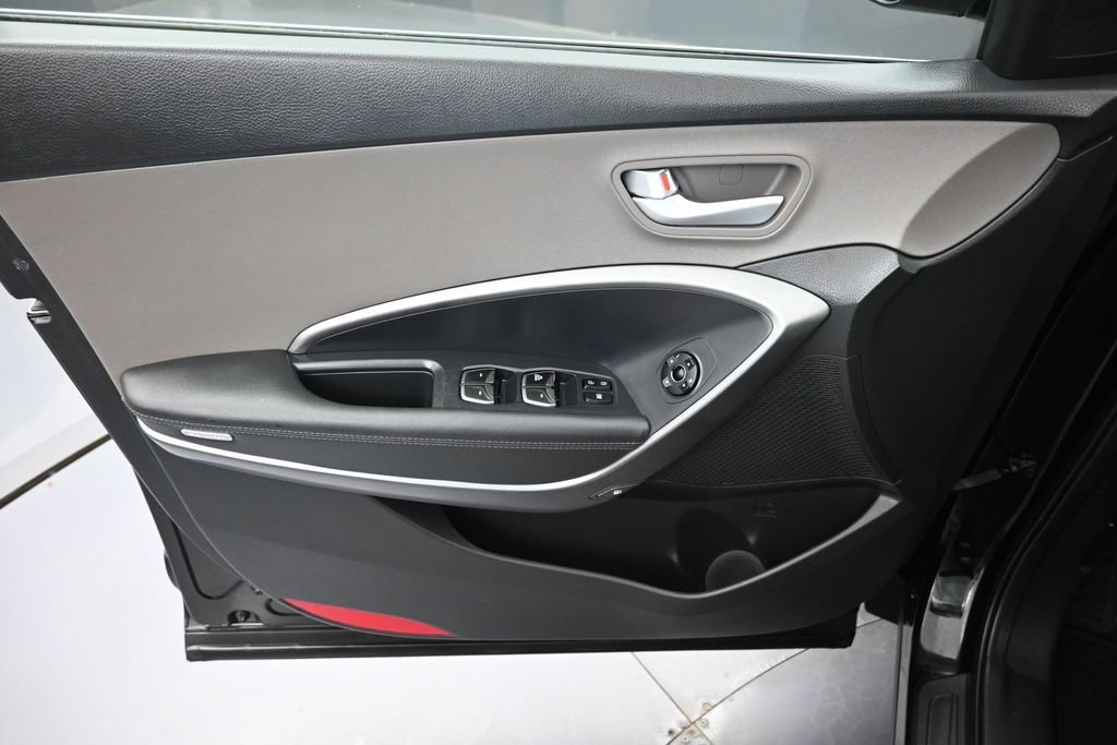 Used 2018 Hyundai Santa Fe Sport FWD image 22