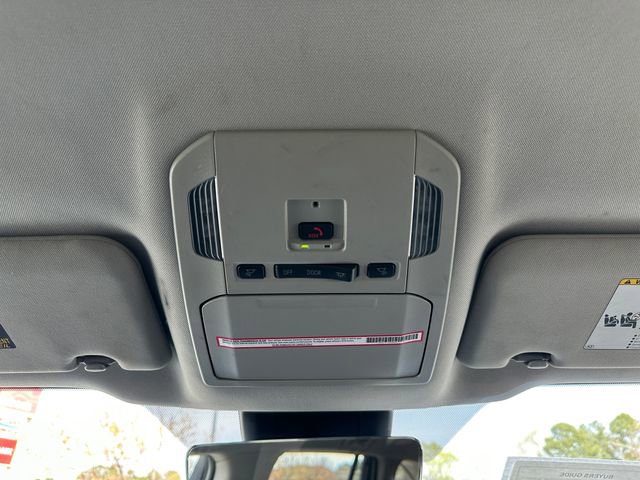 Used 2024 Toyota Highlander LE FWD image 28
