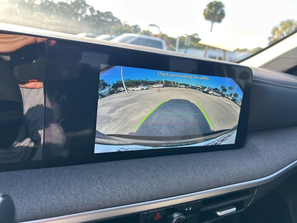 New 2026 Nissan Kicks SV w/ Charging Package FWD image 32