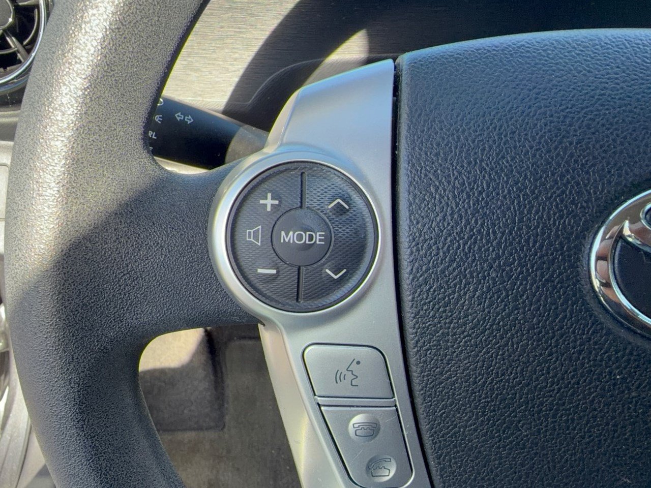 Used 2015 Toyota Prius C Two FWD image 18