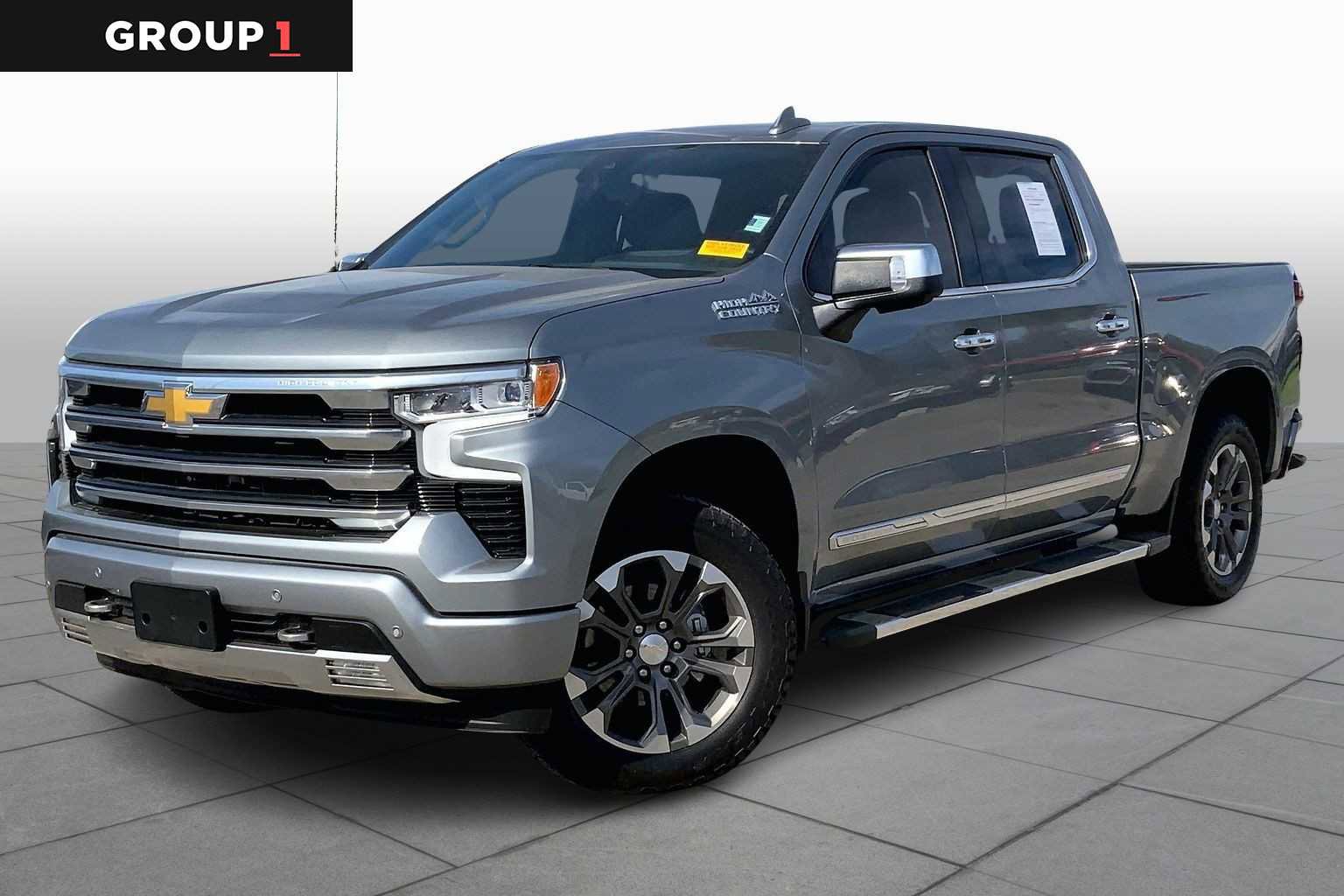 Used 2023 Chevrolet Silverado 1500 High Country w/ Technology Package AWD/4WD image 1