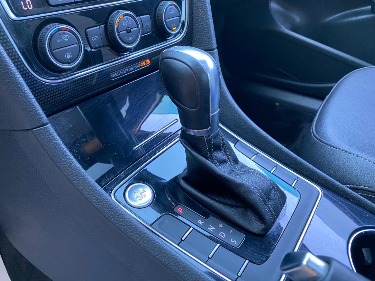 Used 2018 Volkswagen Passat GT FWD image 54