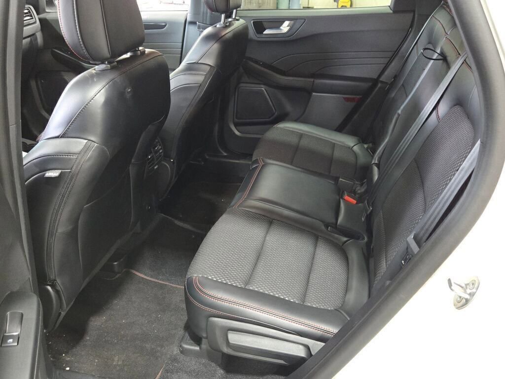 Used 2023 Ford Escape ST-Line Elite image 20