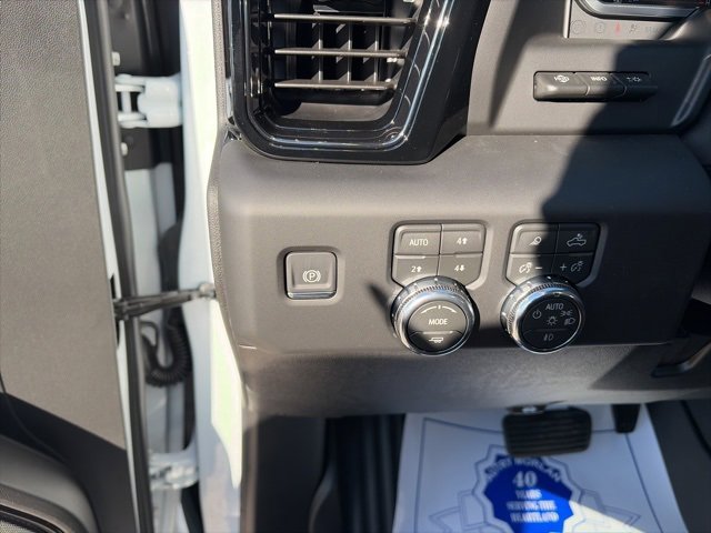 New 2026 GMC Sierra 2500 AT4 w/ AT4 Premium Plus Package image 19