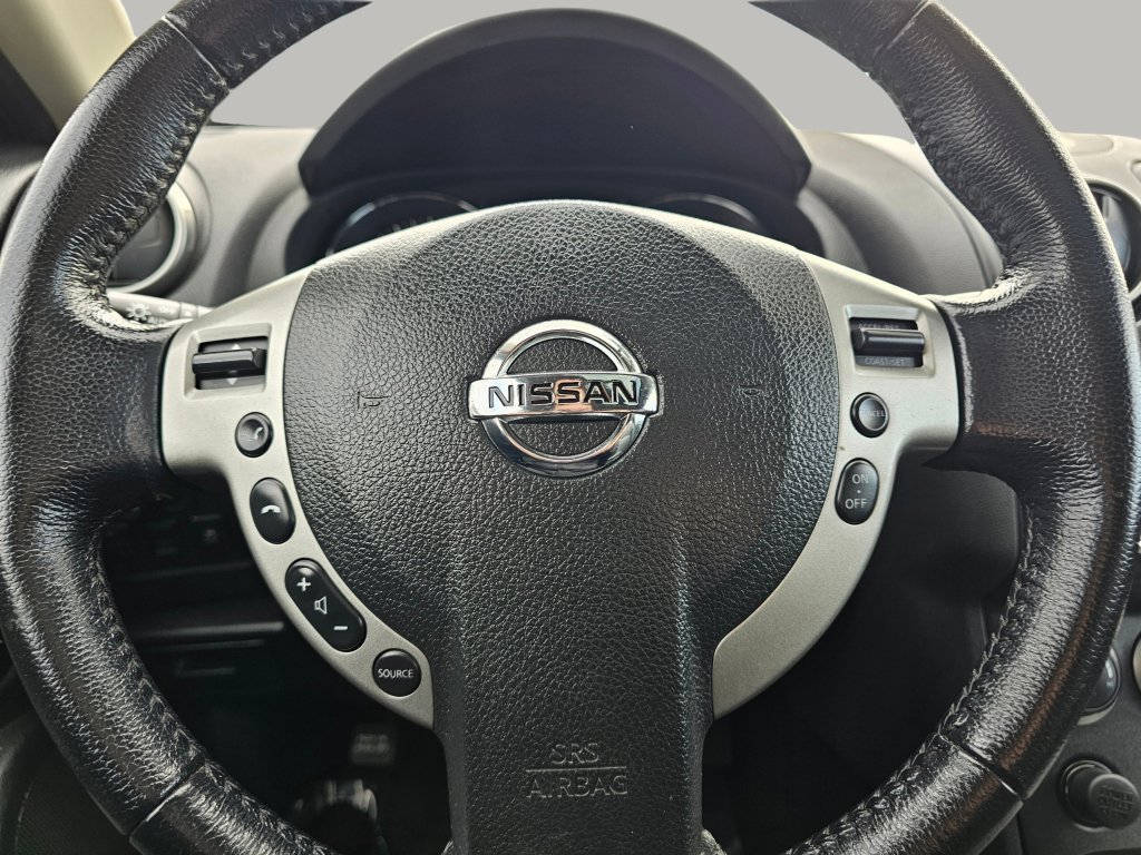 Used 2012 Nissan Rogue SL image 3
