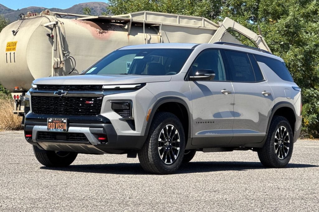 New 2026 Chevrolet Traverse Z71 w/ Enhanced Driving Package AWD/4WD image 8