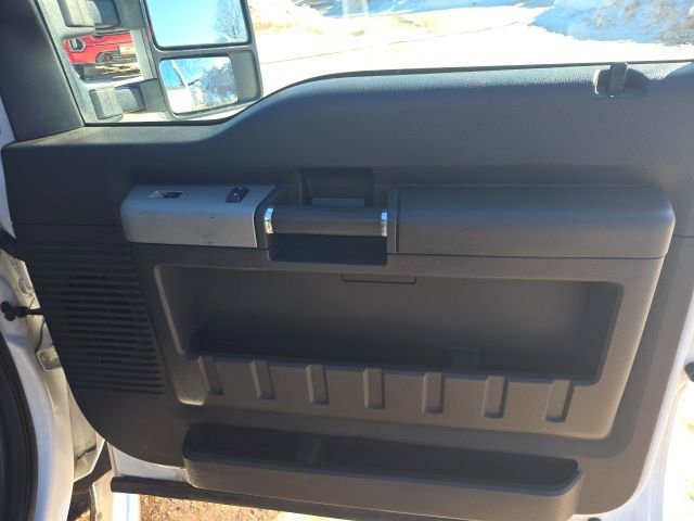 Used 2015 Ford F350 Lariat image 39