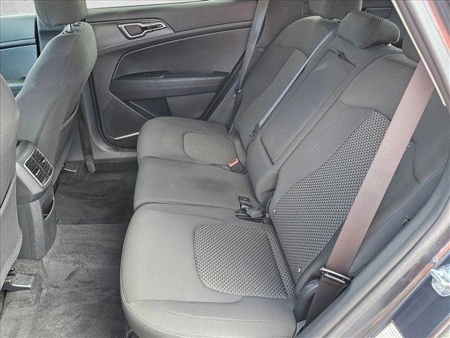 Used 2024 Kia Sportage LX image 18