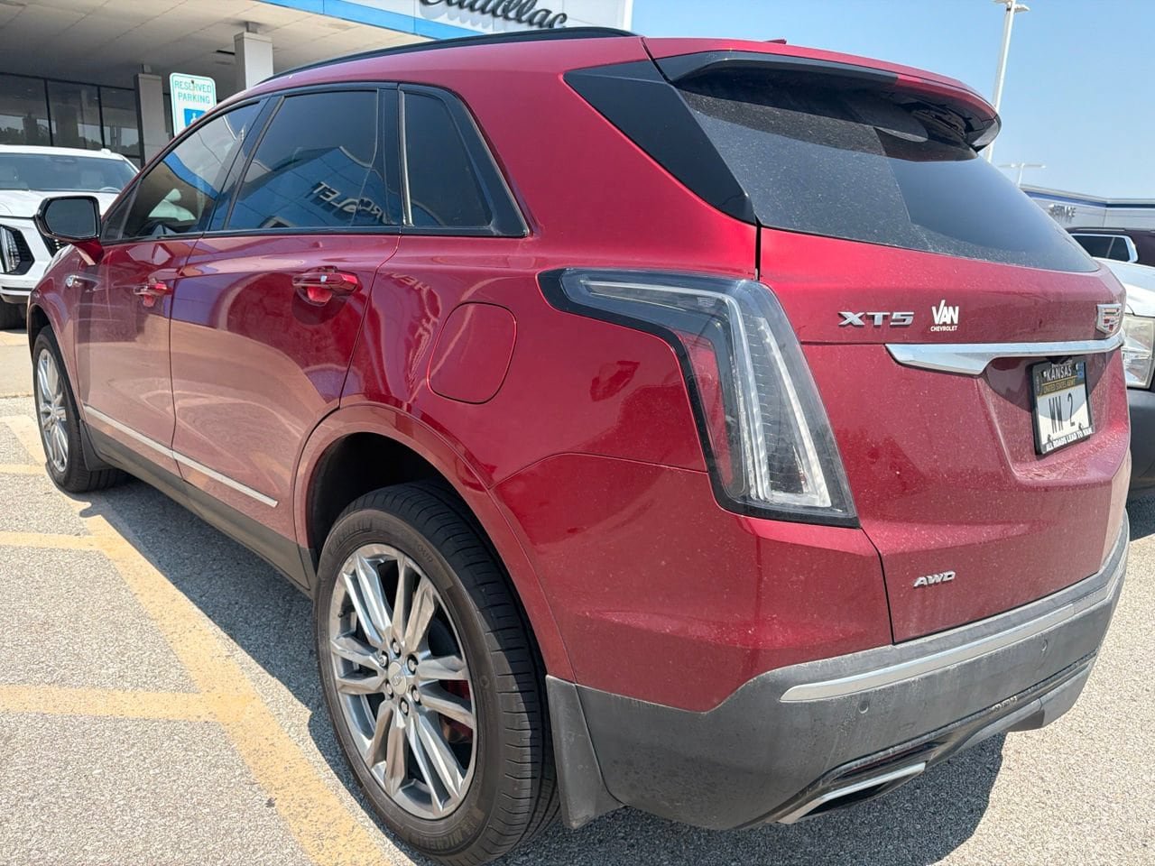 Certified 2025 Cadillac XT5 Sportv w/ LPO, Floor Liner Package AWD/4WD image 5