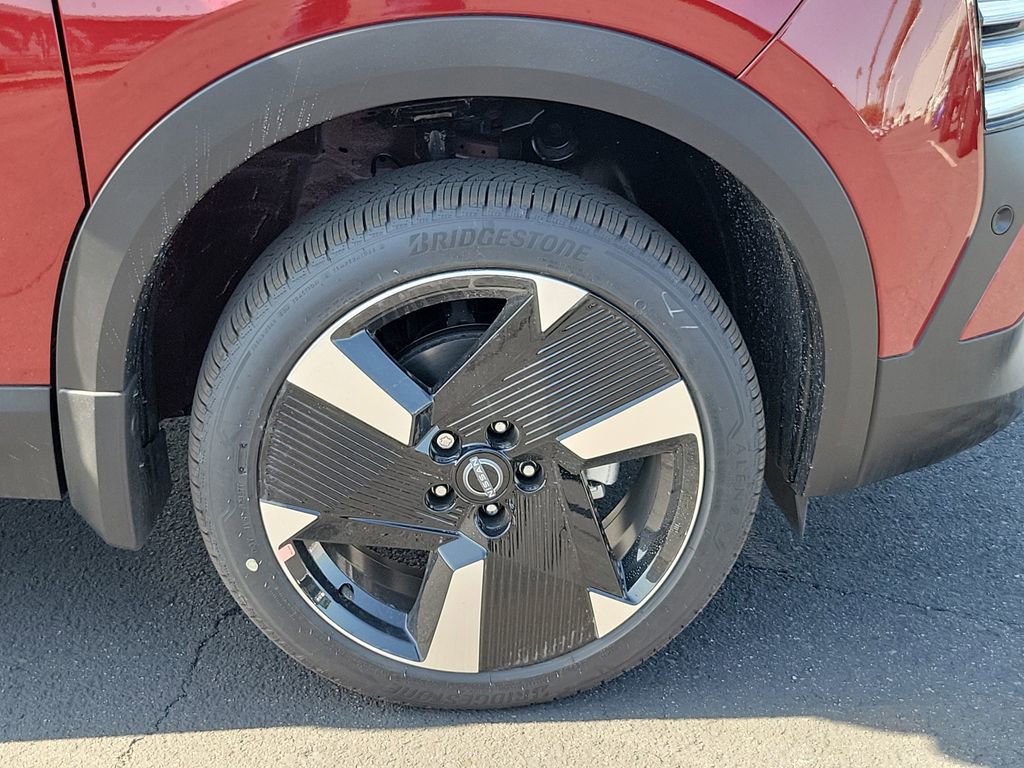 New 2026 Nissan Kicks SR image 4