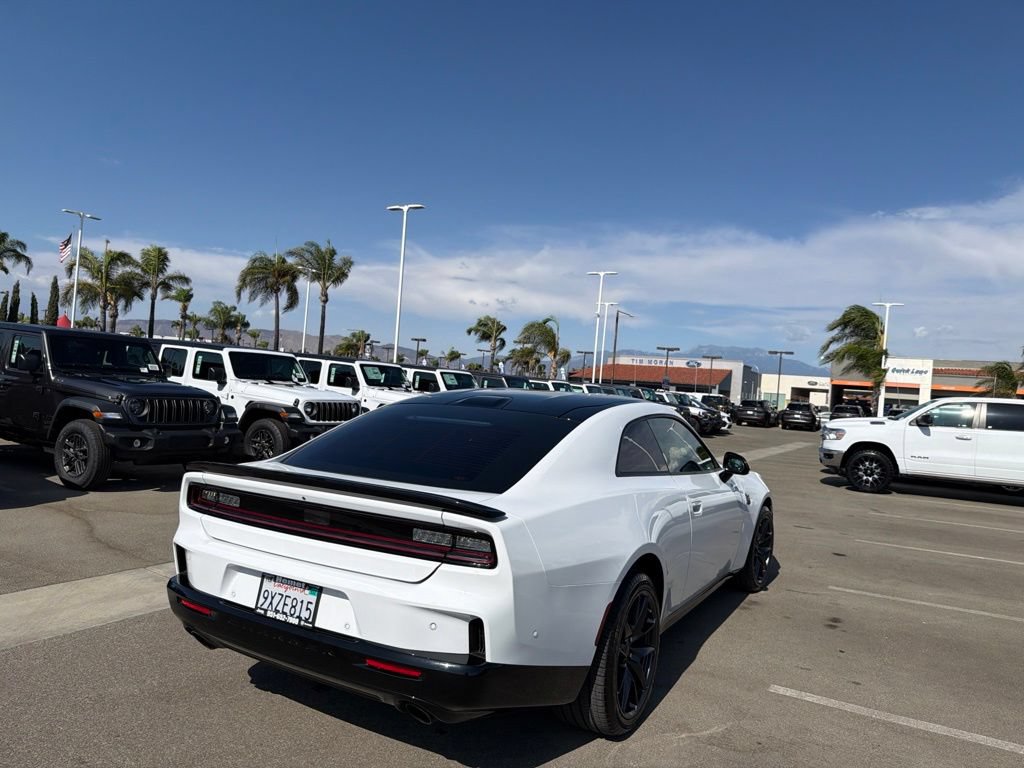 Used 2026 Dodge Charger Scat Pack w/ Blacktop Package AWD/4WD image 8