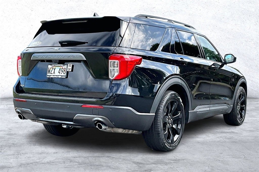 Used 2023 Ford Explorer XLT w/ Equipment Group 202A image 2