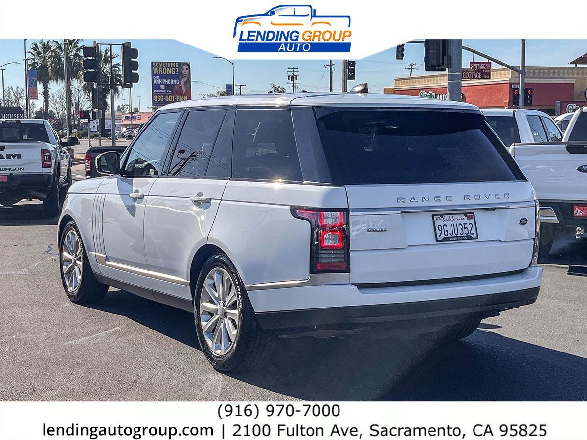 Used 2017 Land Rover Range Rover HSE image 2