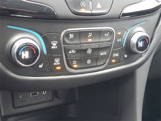 Used 2023 Chevrolet Equinox RS image 28